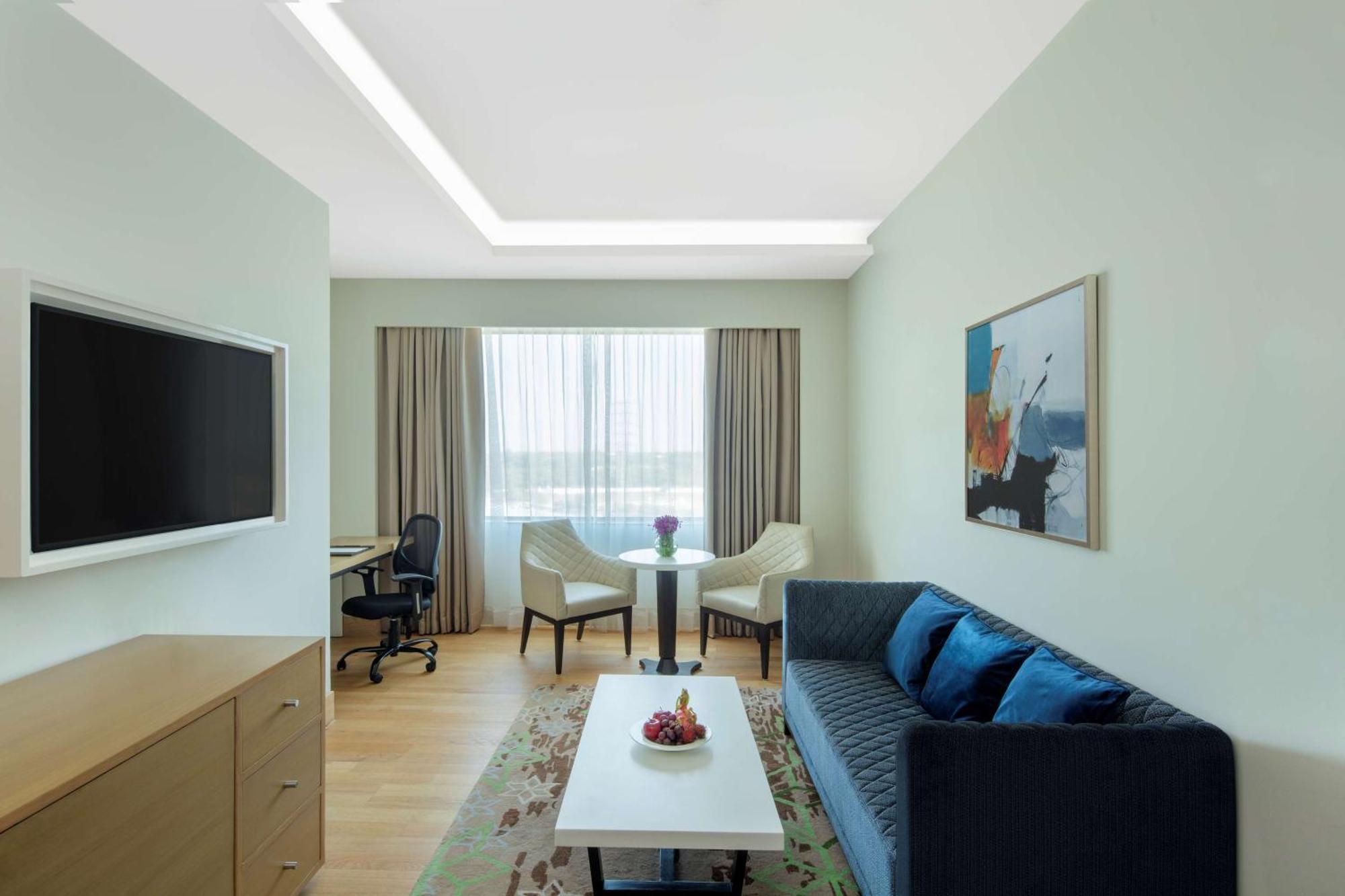 Radisson Gurugram Udyog Vihar Hotel Gurgaon Exterior photo