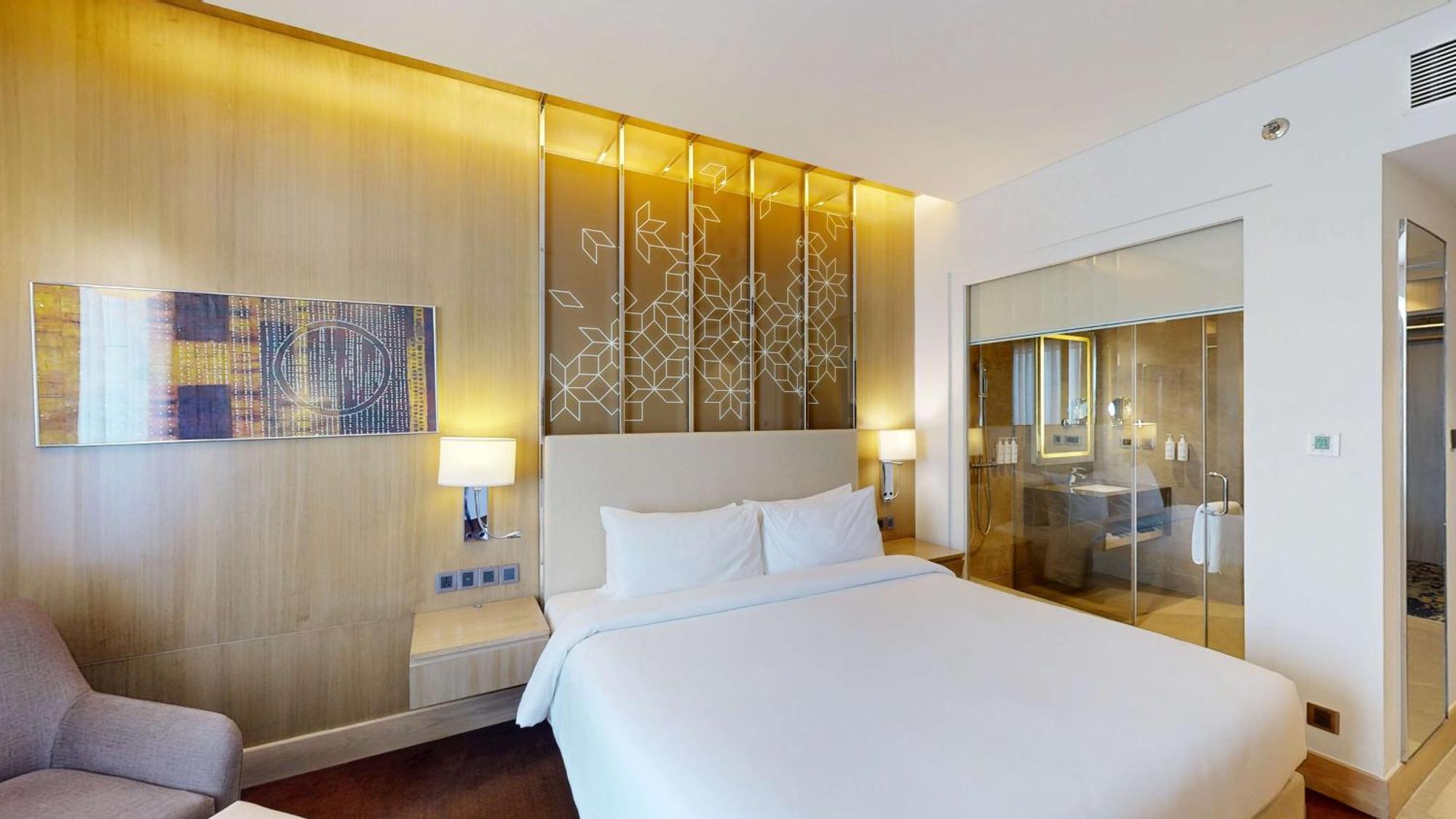 Radisson Gurugram Udyog Vihar Hotel Gurgaon Exterior photo